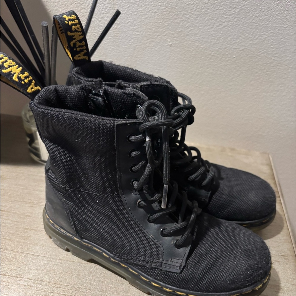 Dr. Martens Black Kids Boots size 1 unisex!